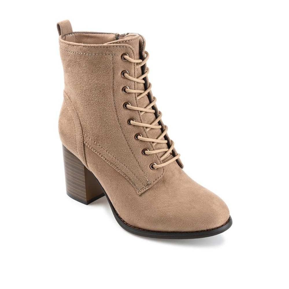 BAYLOR LACE-UP BOOTIES IN FAUX SUEDE SIZE 10❣️